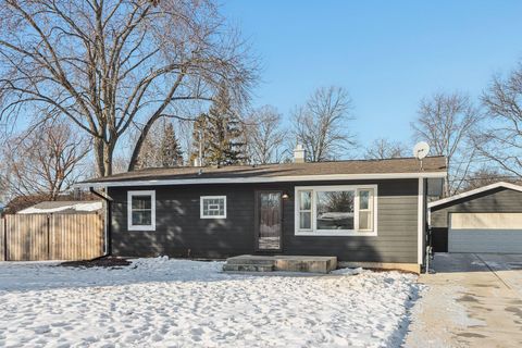 Photo of N51W14296 Lancaster Ave, Menomonee Falls, WI 53051 (MLS # 1947771)