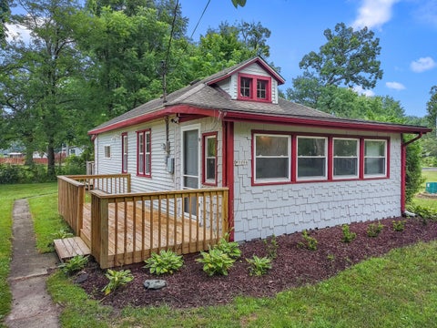 Photo of W1096 Crocus Rd, Bloomfield, WI 53128 (MLS # 1975253)