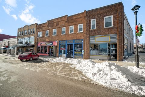 Photo of 139 N 6th Ave, West Bend, WI 53095 (MLS # 1945039)