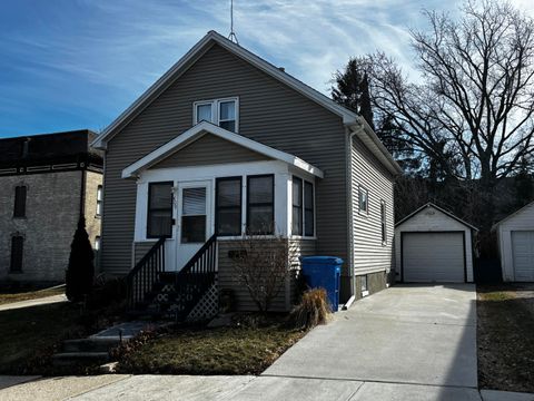 Photo of 409 O'Connell St, Watertown, WI 53094 (MLS # 1953889)