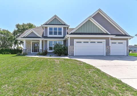 Photo of 1515 E Maple View Dr, Oak Creek, WI 53154 (MLS # 1977238)