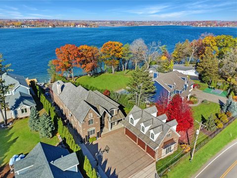 2611 E Lake Shore Dr Twin Lakes WI 53181