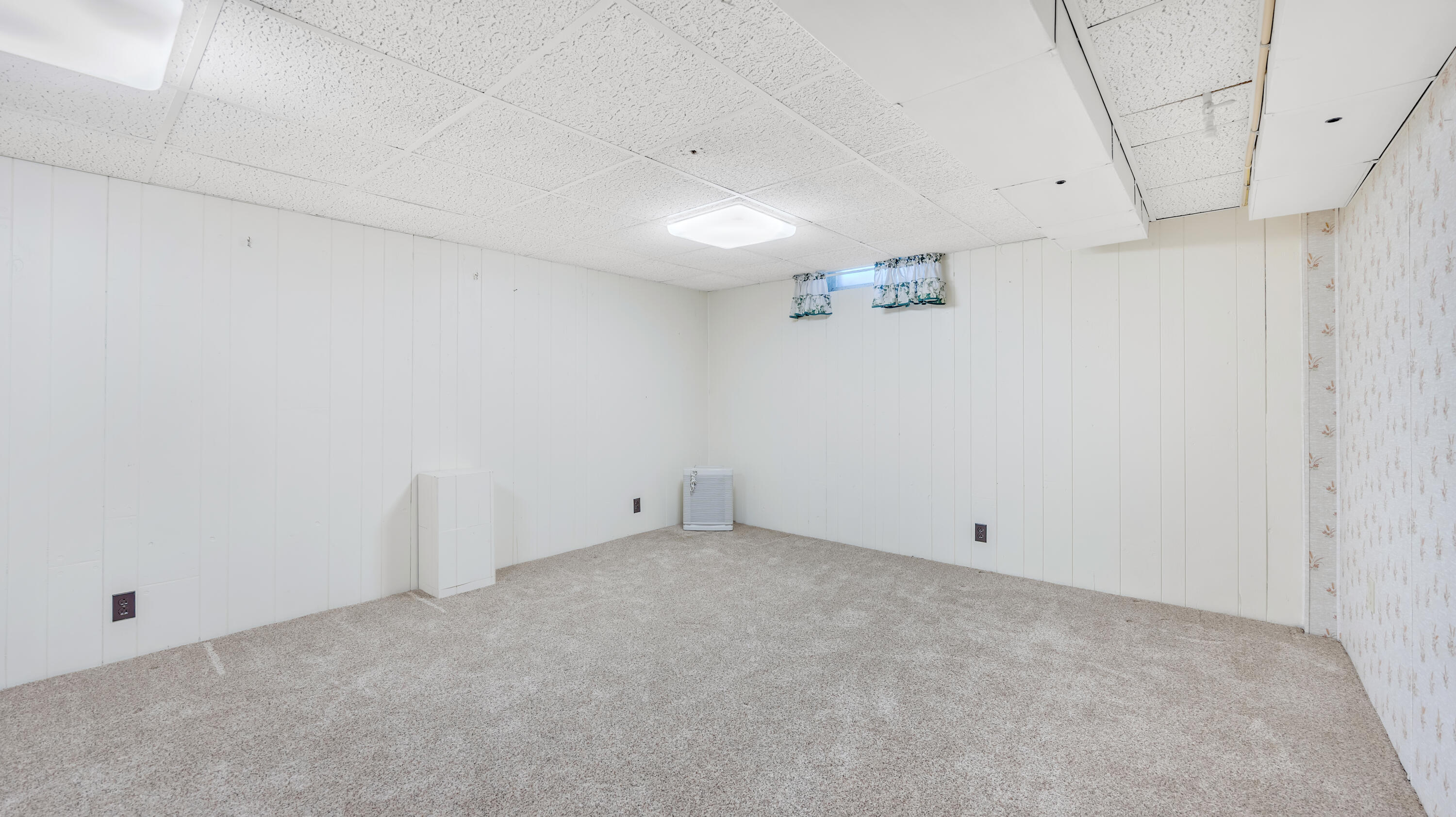 Sheboygan Falls, Wisconsin 53085, United States, 2 Bedrooms Bedrooms, ,2 BathroomsBathrooms,Residential,Active,252509