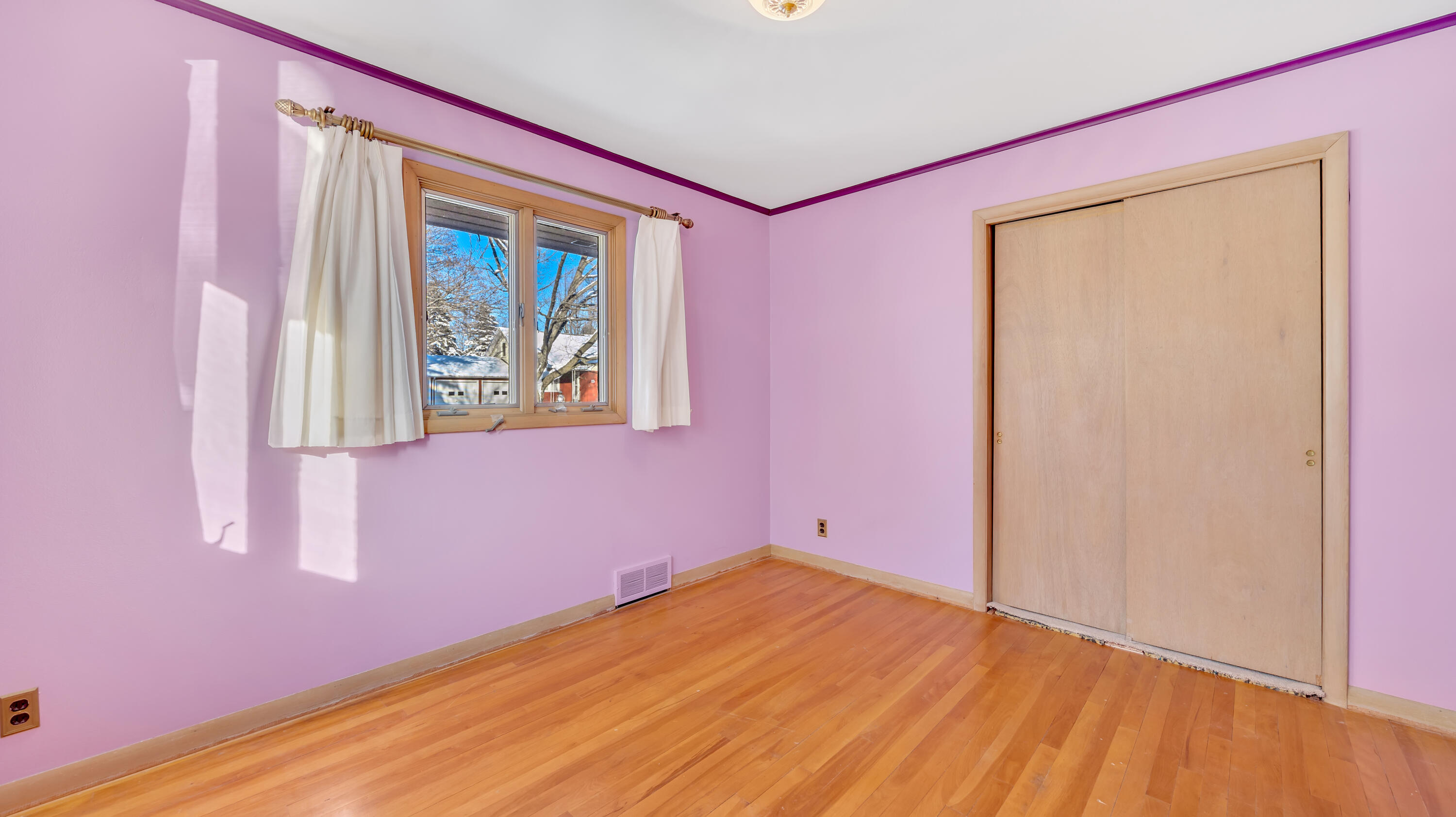 Sheboygan Falls, Wisconsin 53085, United States, 2 Bedrooms Bedrooms, ,2 BathroomsBathrooms,Residential,Active,252509