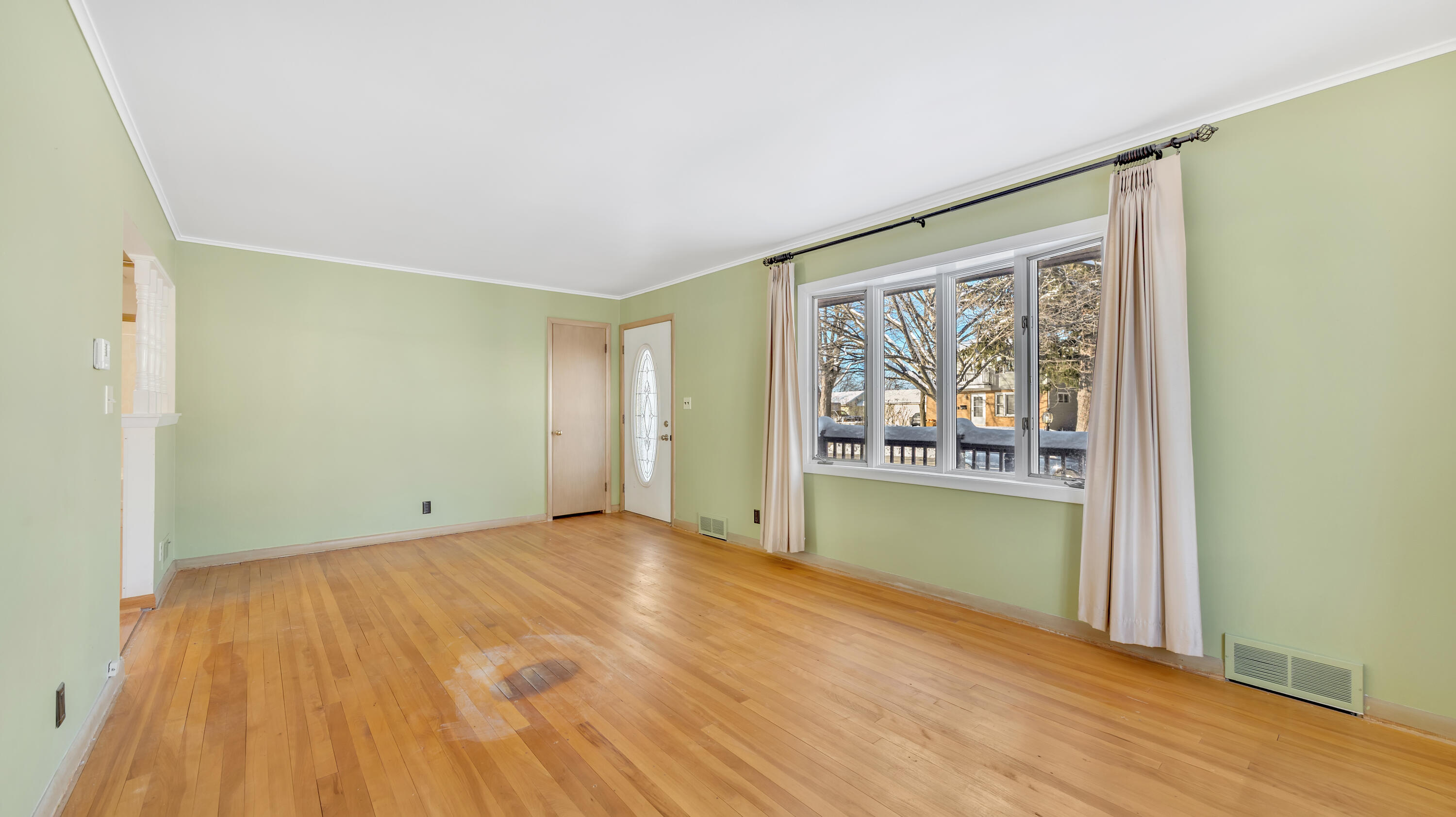 Sheboygan Falls, Wisconsin 53085, United States, 2 Bedrooms Bedrooms, ,2 BathroomsBathrooms,Residential,Active,252509