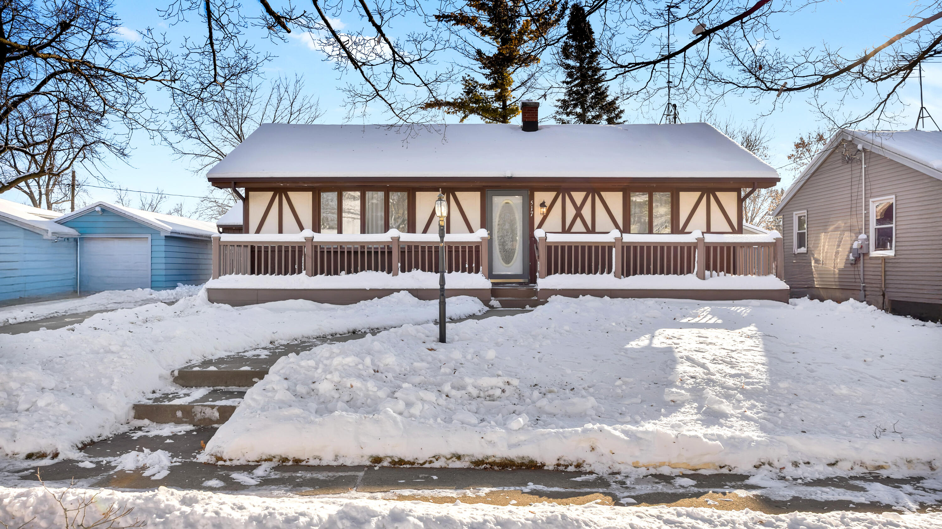 Sheboygan Falls, Wisconsin 53085, United States, 2 Bedrooms Bedrooms, ,2 BathroomsBathrooms,Residential,Active,252509