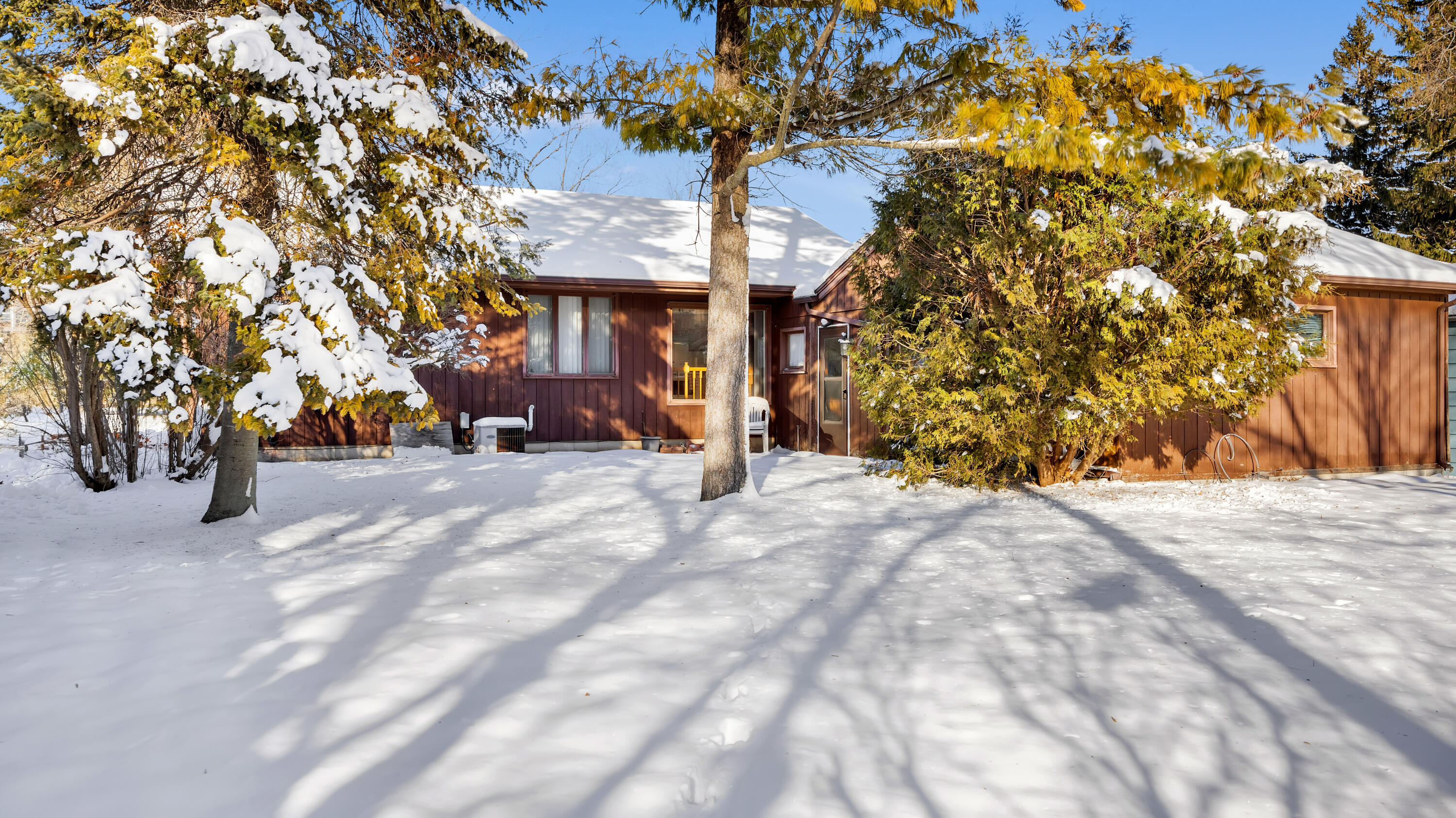 Sheboygan Falls, Wisconsin 53085, United States, 2 Bedrooms Bedrooms, ,2 BathroomsBathrooms,Residential,Active,252509