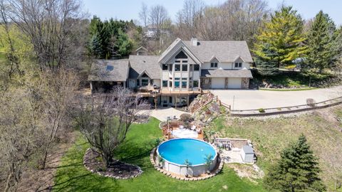 Photo of 7430 Aurora Rd, Wayne, WI 53090 (MLS # 1959106)