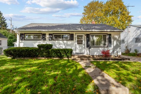 Photo of 8042 W Herbert Ave, Milwaukee, WI 53218 (MLS # 1941054) Photo of 8042 W Herbert Ave, Milwaukee, WI 53218 (MLS # 1941054)