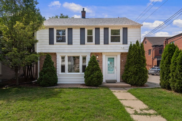 5577 N KENT AVE, WHITEFISH BAY, WI 53217 - Image 1dfd45a8f7ca7f1d64140c7ce89dcd99/1673947980