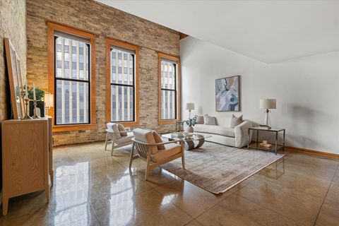 Photo of 773 N Water St, Milwaukee, WI 53202 (MLS # 1946535)