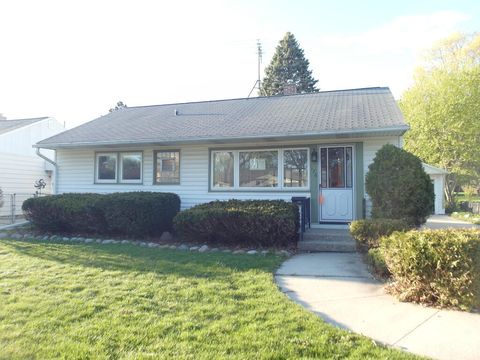 Photo of 176 W Armour Ave, Milwaukee, WI 53207 (MLS # 1962251)