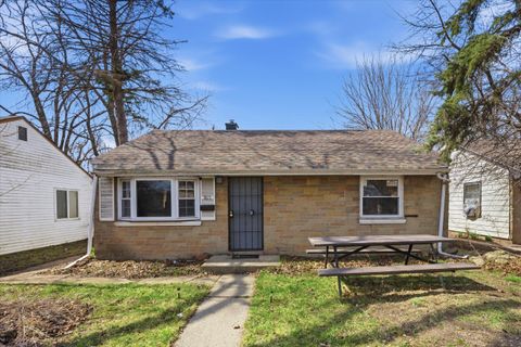 Photo of 5817 N Teutonia Ave, Milwaukee, WI 53209 (MLS # 1956075)