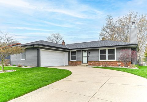 MLS: 1916493