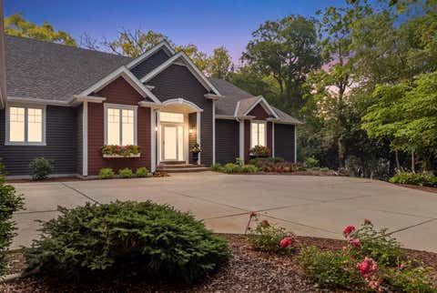 Photo of W279N5280 Hanover Hill Ct, Lisbon, WI 53089 (MLS # 1972155)
