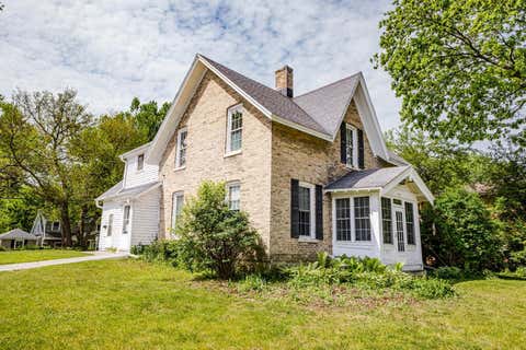 Photo of 8513 W North Ave, Wauwatosa, WI 53226 (MLS # 1976623)