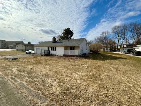 Photo of 205 Juneau St, Lowell, WI 53557 (MLS # 1952067)