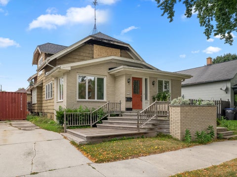 Photo of 2330 S 16th St, Sheboygan, WI 53081 (MLS # 1980832)