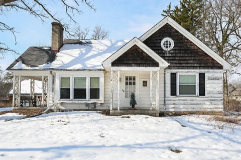 Photo of 2465 Thornapple Ln, Brookfield, WI 53005 (MLS # 1950100)