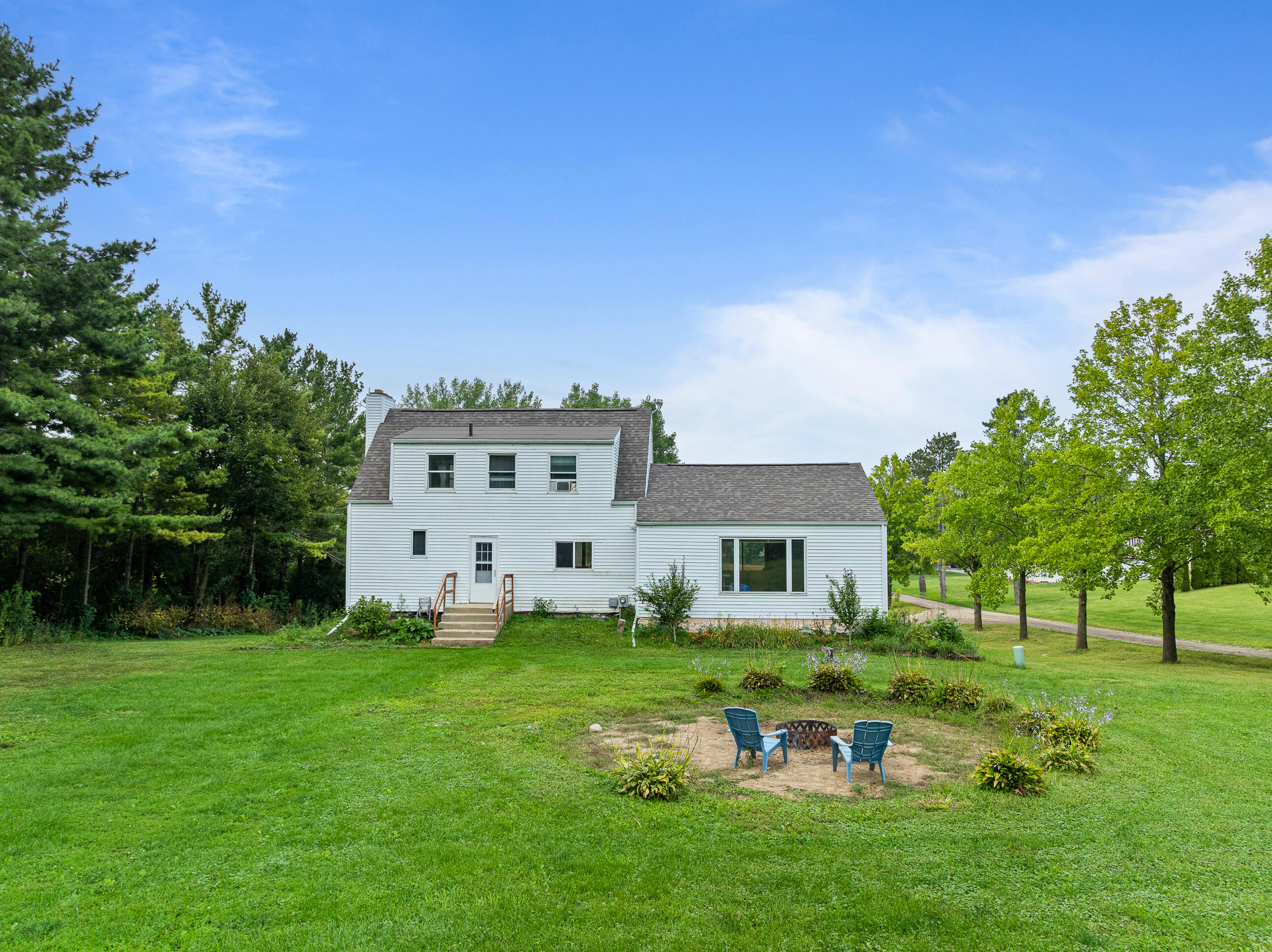 Walworth, Wisconsin 53184, United States, 3 Bedrooms Bedrooms, ,2 BathroomsBathrooms,Residential,Active,204714