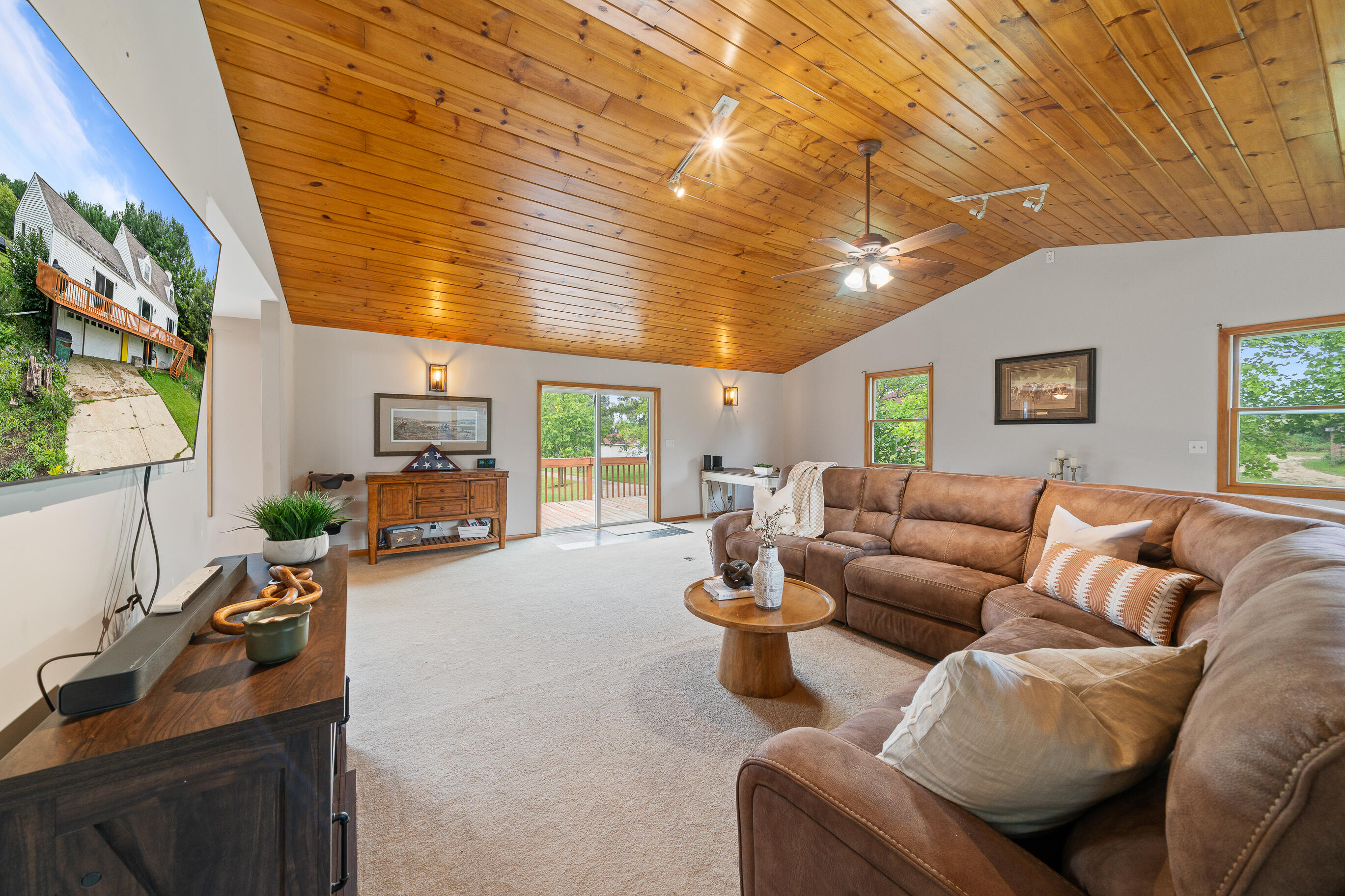 Walworth, Wisconsin 53184, United States, 3 Bedrooms Bedrooms, ,2 BathroomsBathrooms,Residential,Active,204714