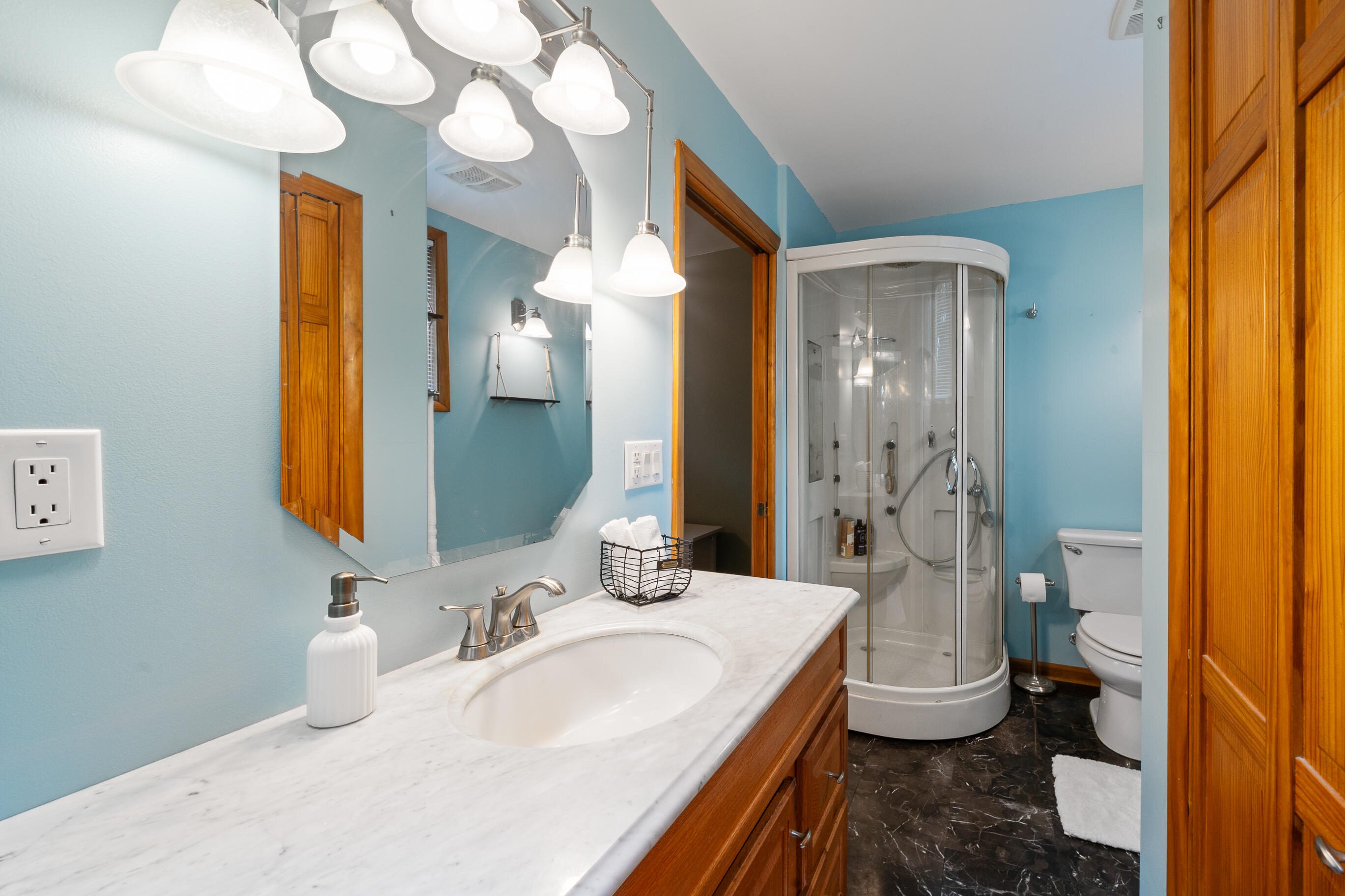 Walworth, Wisconsin 53184, United States, 3 Bedrooms Bedrooms, ,2 BathroomsBathrooms,Residential,Active,204714