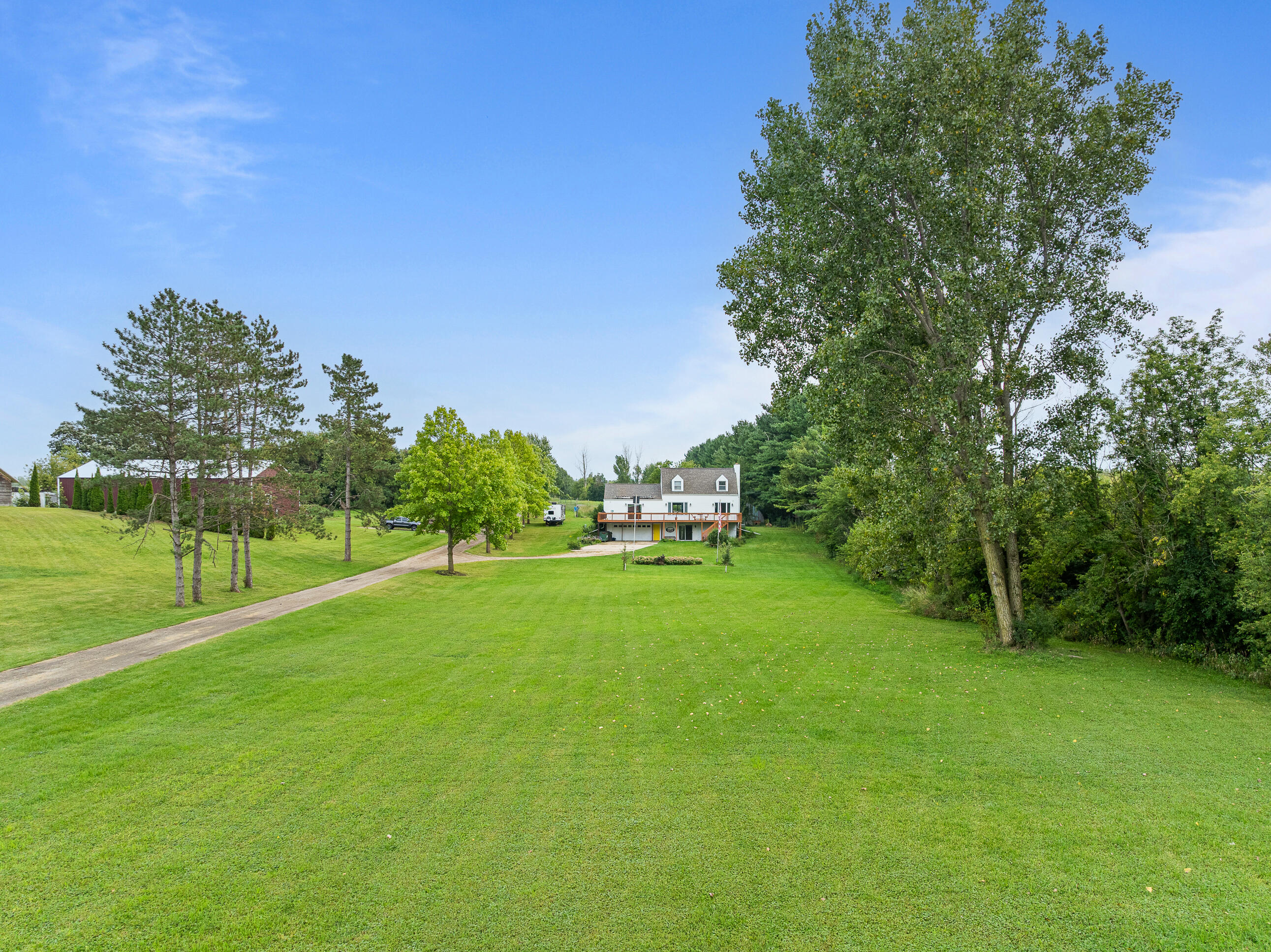 Walworth, Wisconsin 53184, United States, 3 Bedrooms Bedrooms, ,2 BathroomsBathrooms,Residential,Active,204714