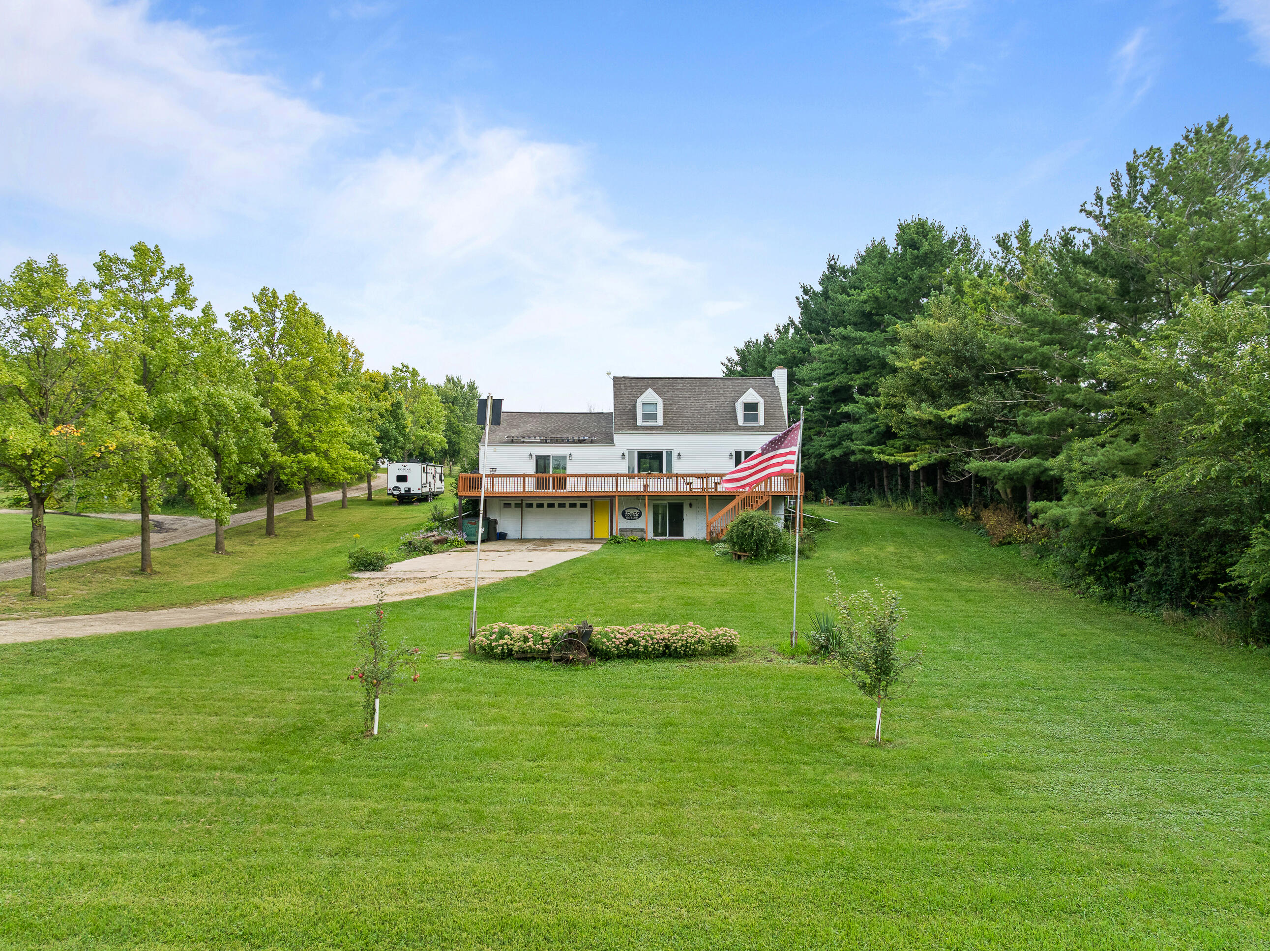 Walworth, Wisconsin 53184, United States, 3 Bedrooms Bedrooms, ,2 BathroomsBathrooms,Residential,Active,204714