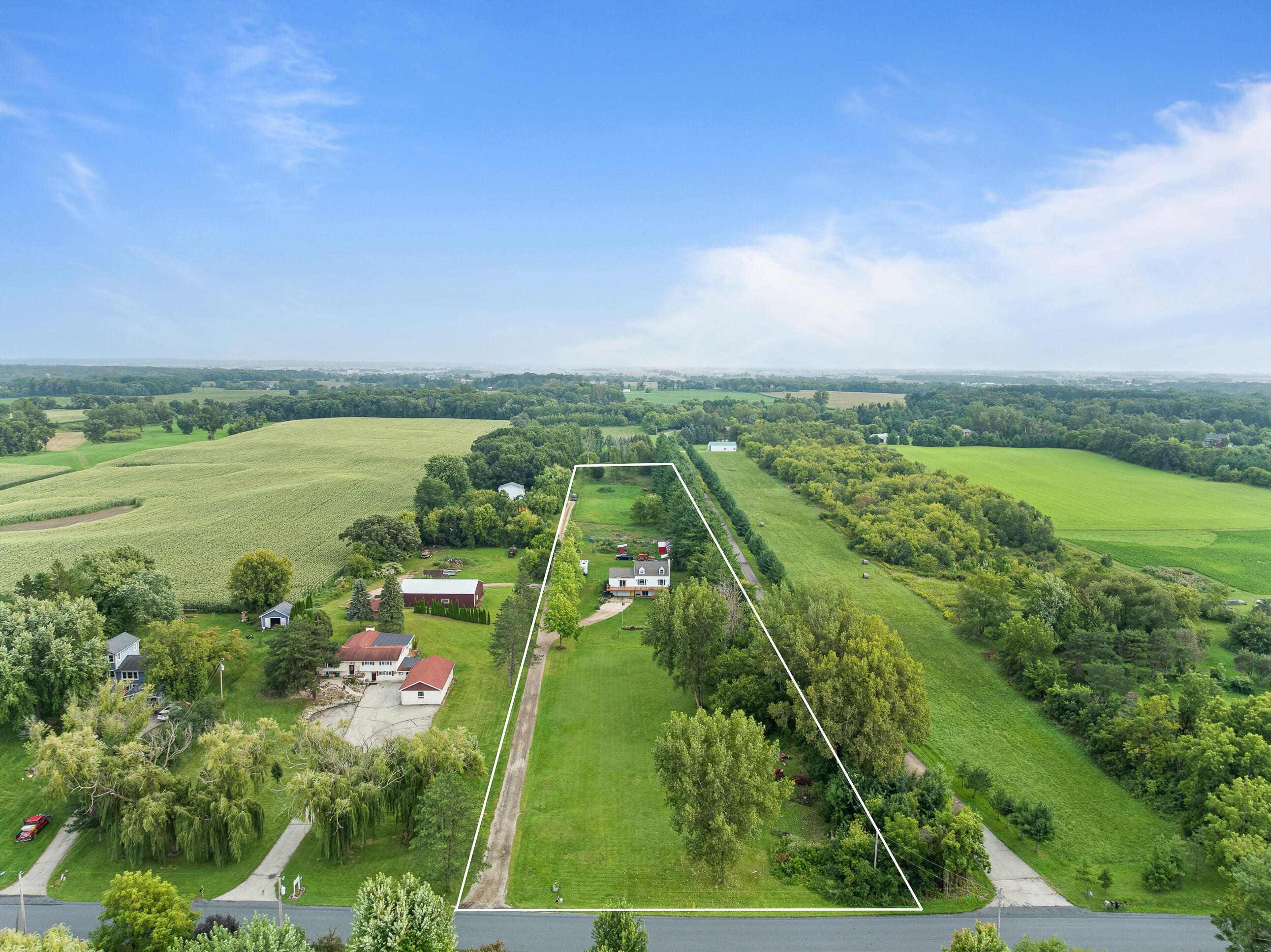 Walworth, Wisconsin 53184, United States, 3 Bedrooms Bedrooms, ,2 BathroomsBathrooms,Residential,Active,204714