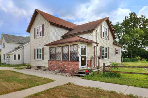 Photo of 213 E Centralia St, Elkhorn, WI 53121 (MLS # 1972536)
