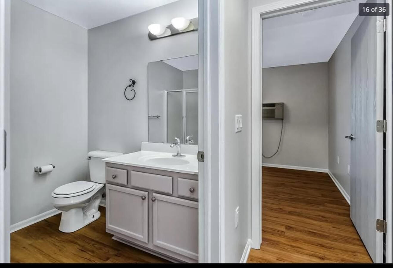 Ixonia, Wisconsin 53036, United States, 1 Bedroom Bedrooms, ,1 BathroomBathrooms,Residential,Active,229856