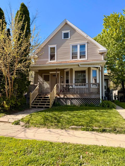 Photo of 2222 53rd St, Kenosha, WI 53140 (MLS # 1962595)