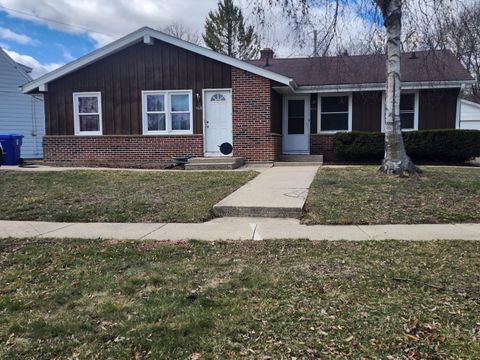 Photo of 4624 Pershing Blvd, Kenosha, WI 53144 (MLS # 1954794)