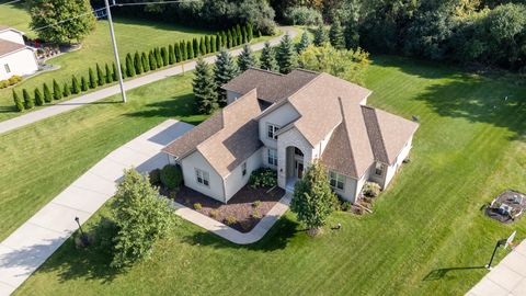 Photo of N73W29015 Bark River Rd, Hartland, WI 53029 (MLS # 1945020)