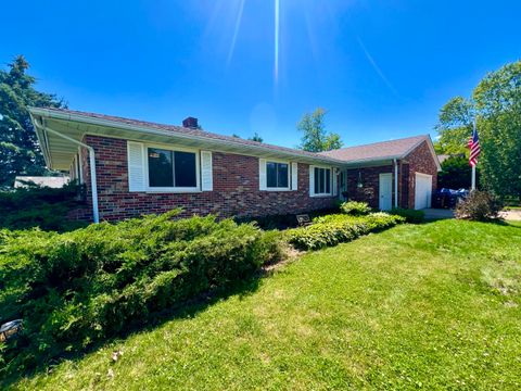 Photo of 1216 Pinecrest Ln, Onalaska, WI 54650 (MLS # 1968161)