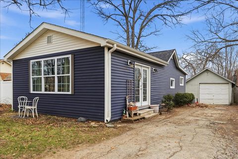 Photo of N1142 Walnut Rd, Bloomfield, WI 53128 (MLS # 1955794)
