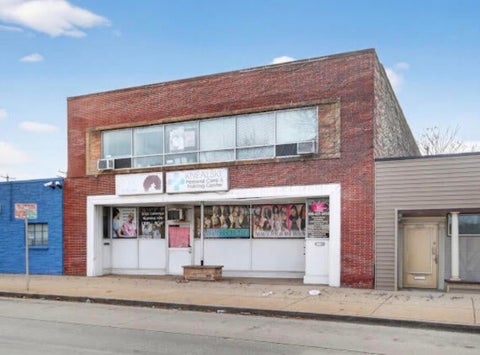 Photo of 4427-4429 W Fond du lac Ave, Milwaukee, WI 53216 (MLS # 1981148)
