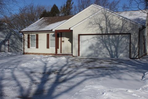 Photo of 9334 W Clovernook St, Milwaukee, WI 53224 (MLS # 1947827)