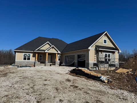 Photo of N51W18906 Quietwood Dr, Menomonee Falls, WI 53046 (MLS # 1953971)