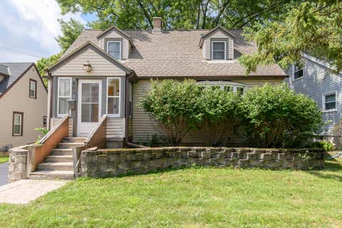 Photo of 800 Western Ave, Waukesha, WI 53188 (MLS # 1977517)