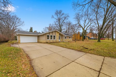 Photo of 2504 N 112th St, Wauwatosa, WI 53226 (MLS # 1946835)
