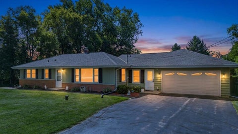 Photo of N84W19255 Menomonee Ave, Menomonee Falls, WI 53051 (MLS # 1981998)