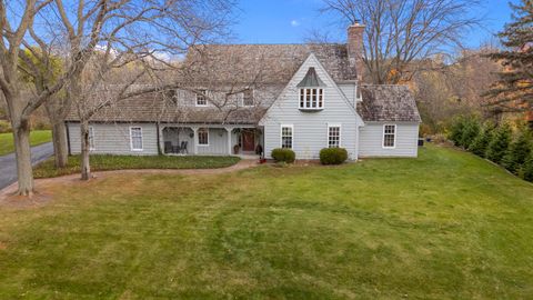 Photo of 10250 N Range Line Ct, Mequon, WI 53092 (MLS # 1942352)