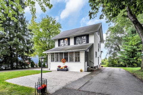 Photo of W305S5060 Highway 83 -, Genesee, WI 53149 (MLS # 1980860)