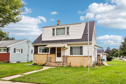 Photo of 3769 E Klieforth Ave, Cudahy, WI 53110 (MLS # 1979445)