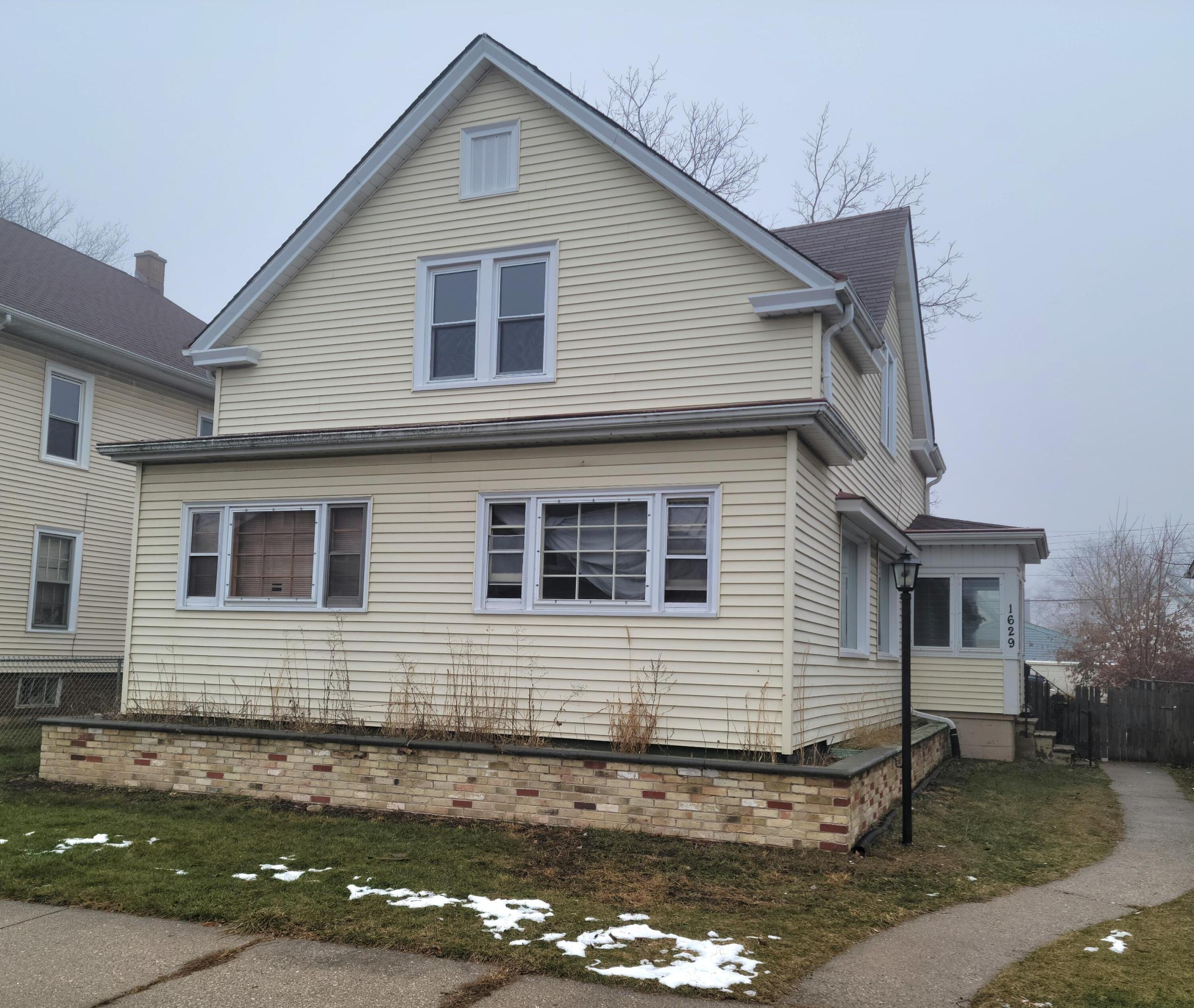 Racine, Wisconsin 53405, United States, 4 Bedrooms Bedrooms, ,2 BathroomsBathrooms,Residential,Active,95607
