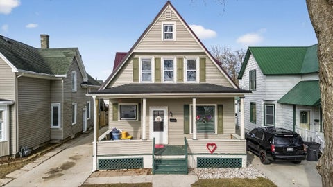 Photo of 1518 N 9th St, Sheboygan, WI 53081 (MLS # 1982960)