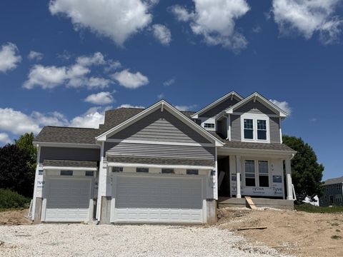 Photo of N101W16888 Tanglewood Dr, Germantown, WI 53022 (MLS # 1968636)