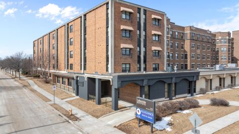 Photo of 1120 E Parkway Ave, Oshkosh, WI 54901 (MLS # 1941522)