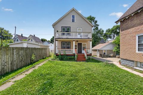 Photo of 2867 N Fratney St, Milwaukee, WI 53212 (MLS # 1969942)